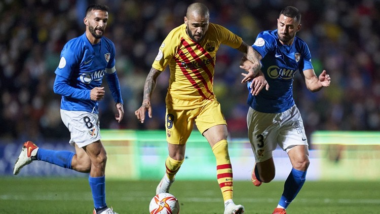 巴萨绝地反击阿森纳，科瓦契奇关键制胜