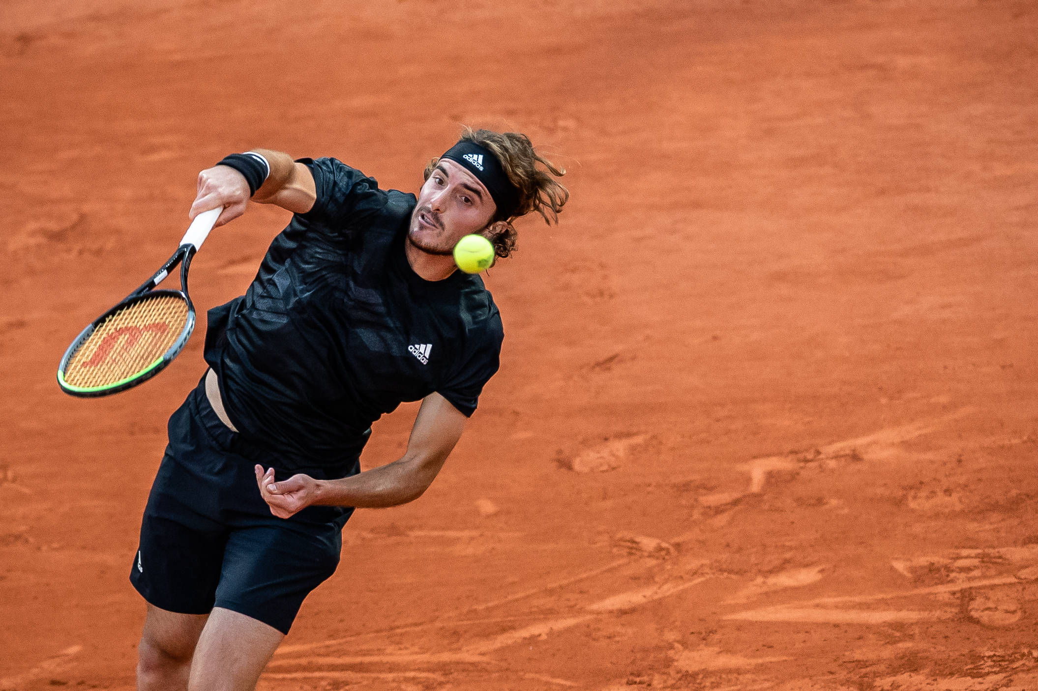 包含美国网球队强势世界网球队，西西帕斯三分雨点燃全场的词条