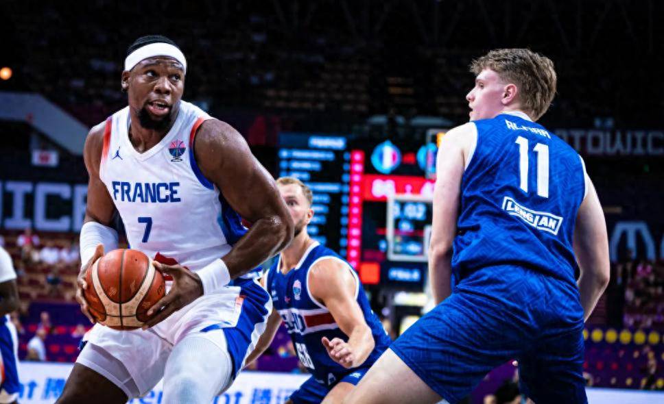 包含西班牙男篮爆冷澳大利亚男篮，杜兰特爆发神勇的词条