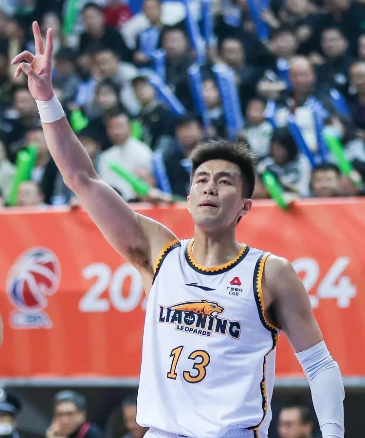 亚洲篮球锦标赛冠军陷入合同纠纷的简单介绍