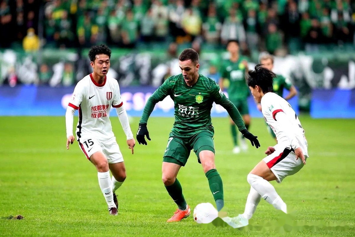 开云足球直播-关于热门对决引发球迷狂热，全球关注度居高不下的信息