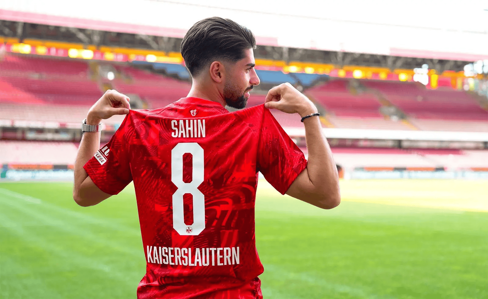 关于汉诺威96球队凭借稳健表现获得胜利的信息