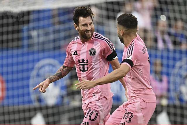 梅西再献绝技，协助球队继续保持不败战绩！的简单介绍