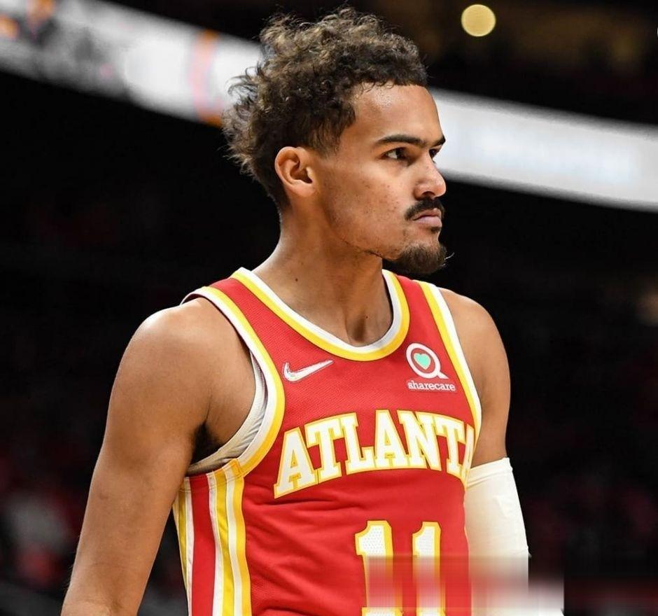 包含老鹰逆转热火，特雷-杨砍下全队最高分的词条