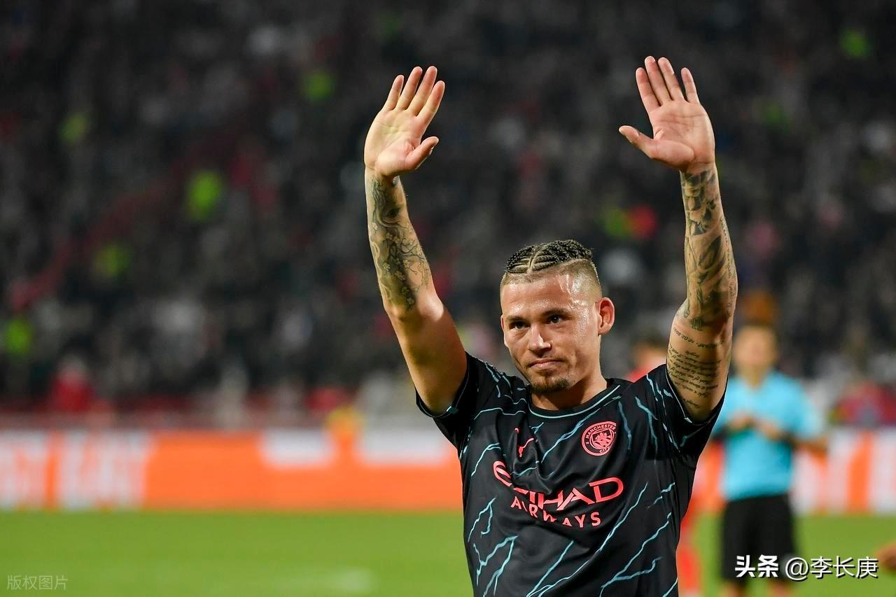 曼城后防球员因伤暂停比赛的简单介绍