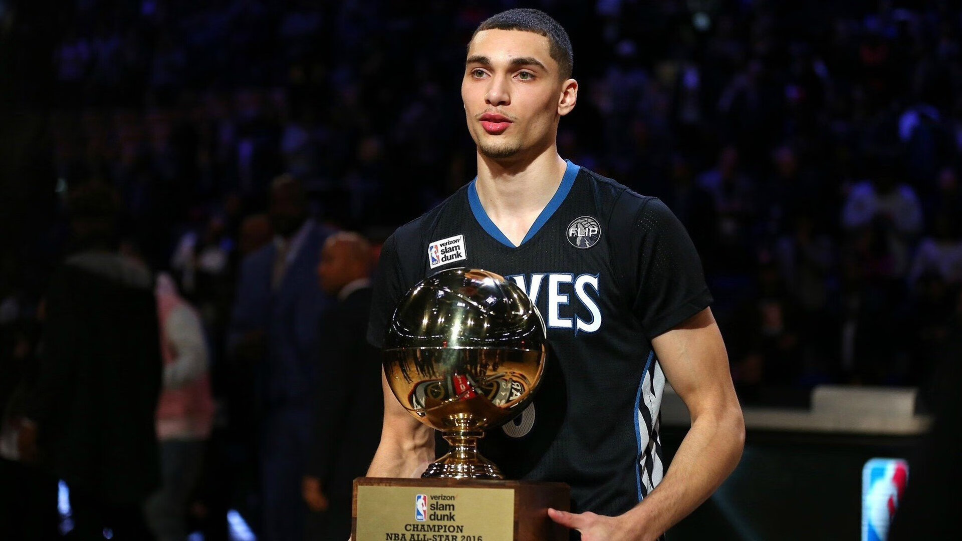 战术碾压与领袖光芒,德国战车攻克安菲尔德,京多安定义新时代中场