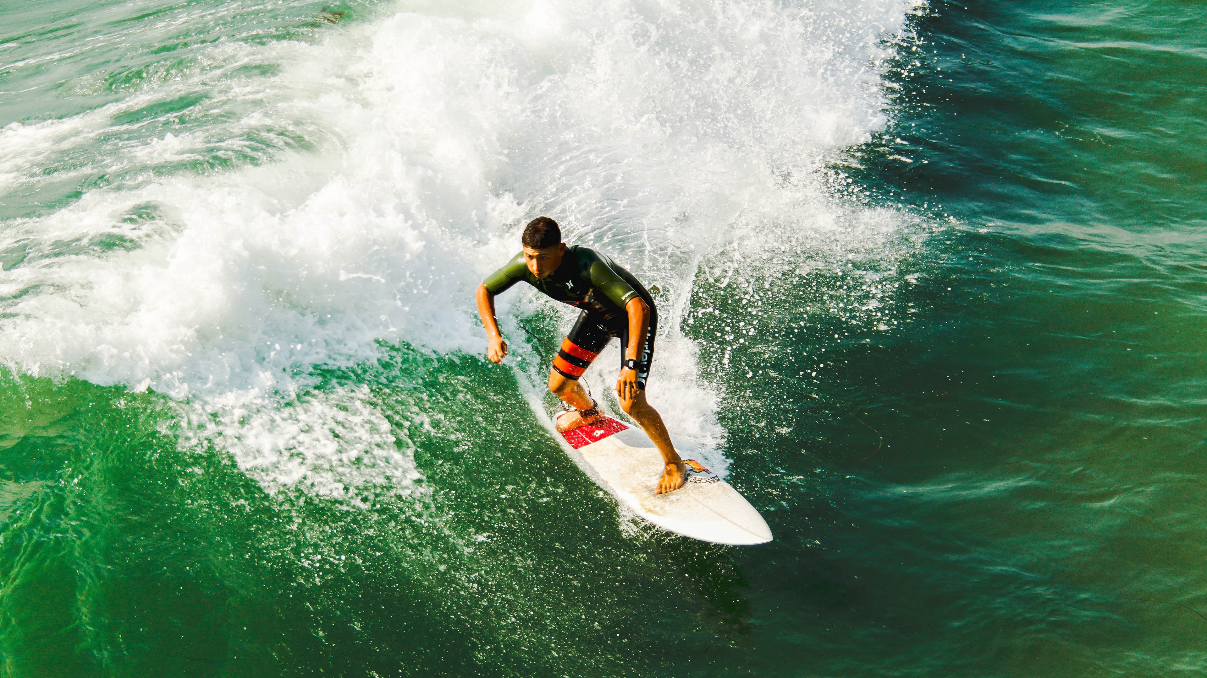当魔术带走广东,约基奇在焦点战证明,篮球的答案不止一种